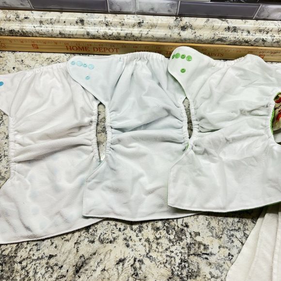 Wegreeco Cloth Diapers 6 Diapers 6 Inserts - Picture 12 of 13